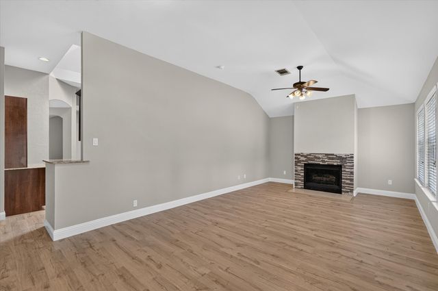 1868 Meyerwood Lane N, Flower Mound, TX 75028