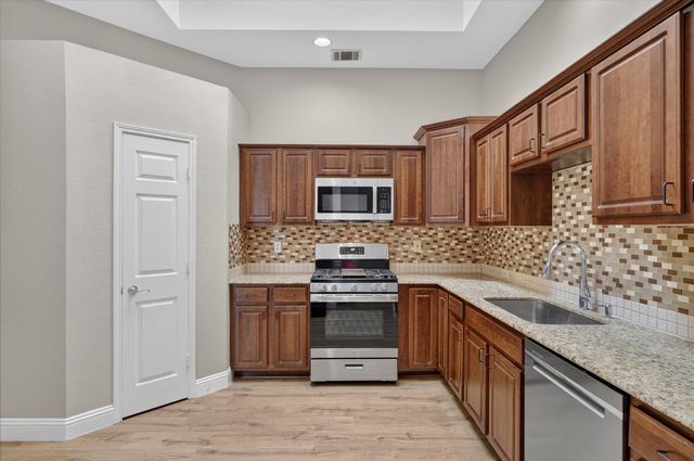 1868 Meyerwood Lane N, Flower Mound, TX 75028