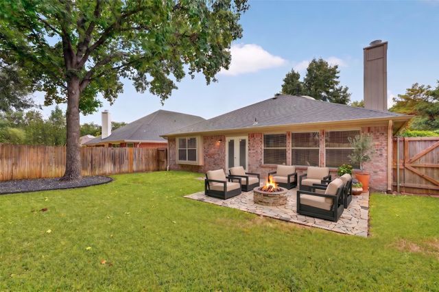 1868 Meyerwood Lane N, Flower Mound, TX 75028