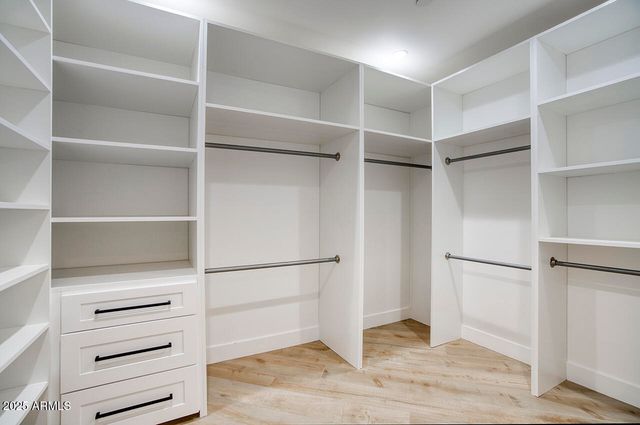 8318 E SELLS Drive, Scottsdale, AZ 85251