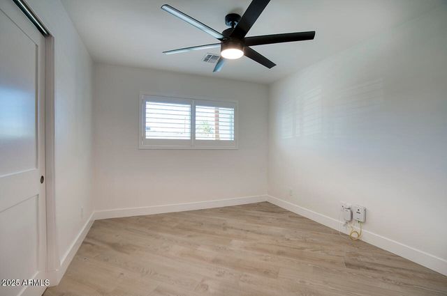 8318 E SELLS Drive, Scottsdale, AZ 85251