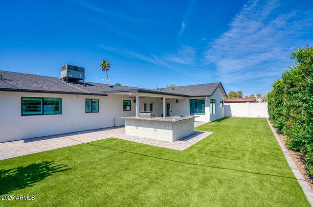 8318 E SELLS Drive, Scottsdale, AZ 85251