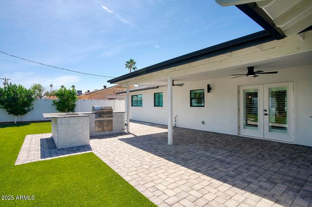 8318 E SELLS Drive, Scottsdale, AZ 85251