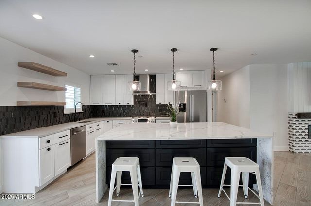 8318 E SELLS Drive, Scottsdale, AZ 85251