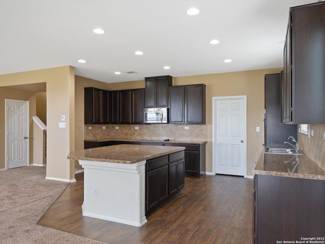 127 BASS LN, New Braunfels, TX 78130