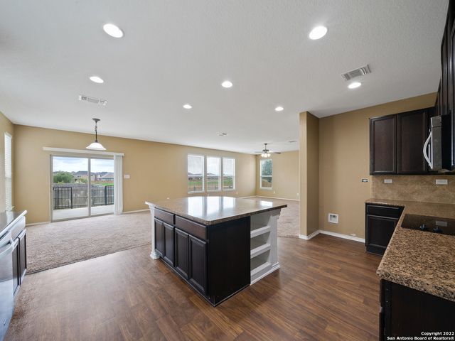 127 BASS LN, New Braunfels, TX 78130