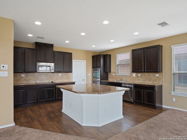 127 BASS LN, New Braunfels, TX 78130