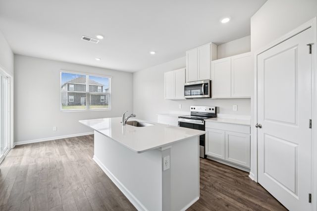 2220 Cheltenham Pl, Columbia, TN 38401