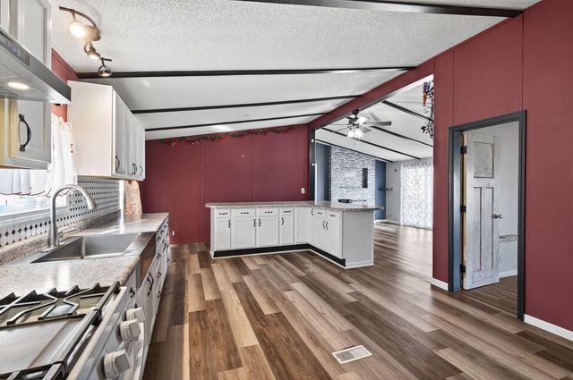 7436 West Circle NE, Fridley, MN 55432