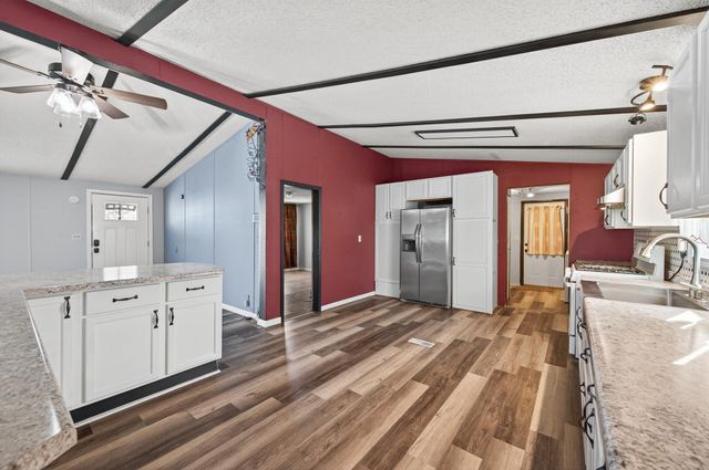 7436 West Circle NE, Fridley, MN 55432