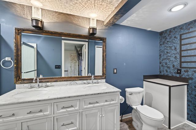 7436 West Circle NE, Fridley, MN 55432