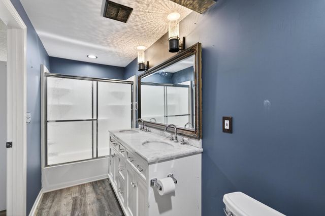 7436 West Circle NE, Fridley, MN 55432