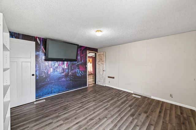 7436 West Circle NE, Fridley, MN 55432