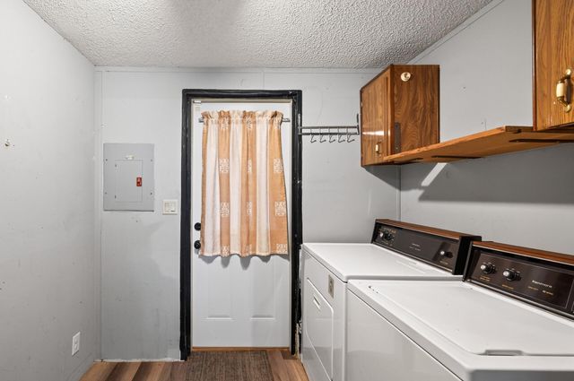 7436 West Circle NE, Fridley, MN 55432