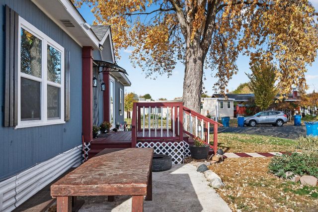 7436 West Circle NE, Fridley, MN 55432