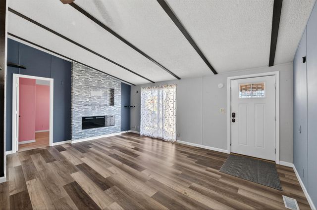 7436 West Circle NE, Fridley, MN 55432