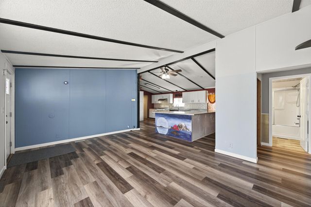 7436 West Circle NE, Fridley, MN 55432