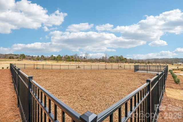 4556 Harris Elliot Road, Lincolnton, NC 28092