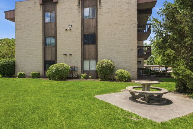 3111 Ingalls Avenue 1C, Joliet, IL 60435