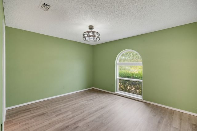 4633 Saldana Drive, Fort Worth, TX 76133