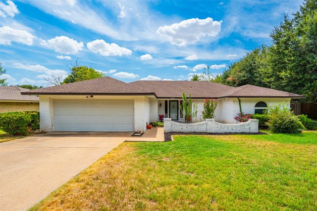 4633 Saldana Drive, Fort Worth, TX 76133