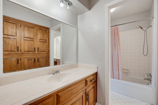 4633 Saldana Drive, Fort Worth, TX 76133