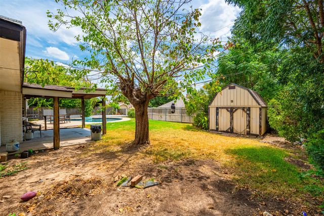 4633 Saldana Drive, Fort Worth, TX 76133