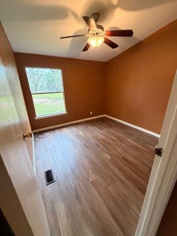 20284 Forest Woods Lane, Montgomery, TX 77356