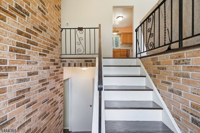 9 Brearly Cres, Mount Olive Twp., NJ 07836