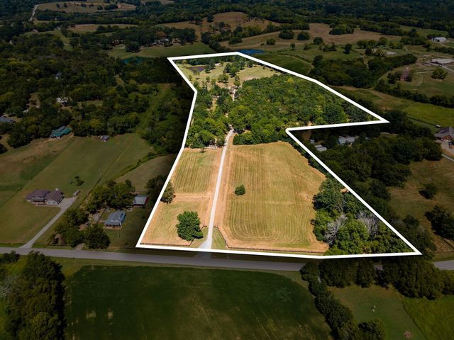 8362 Patterson Rd, College Grove, TN 37046