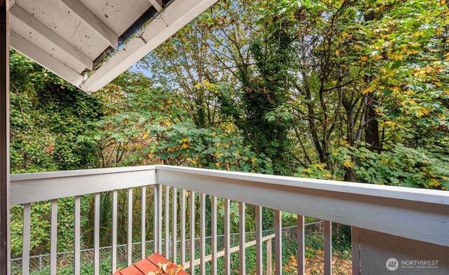 6425 7th Street NE, Tacoma, WA 98422