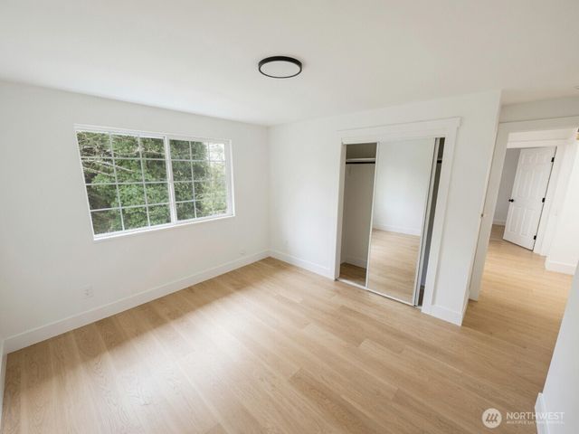 6425 7th Street NE, Tacoma, WA 98422