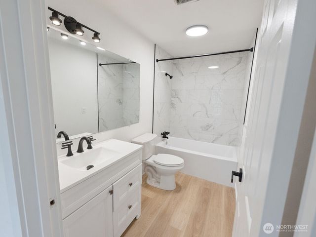 6425 7th Street NE, Tacoma, WA 98422