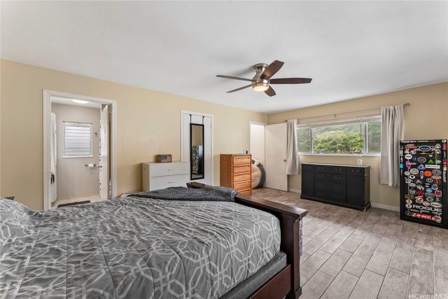 99-863 Meaala Street, Aiea, HI 96701