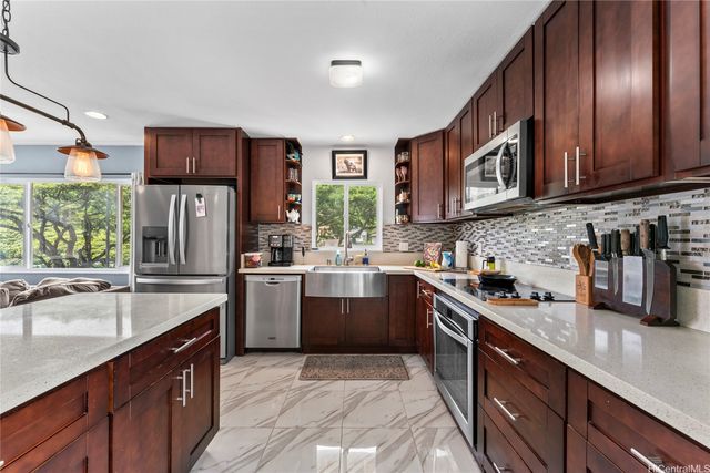 99-863 Meaala Street, Aiea, HI 96701