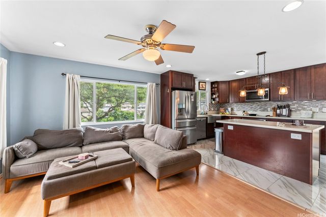 99-863 Meaala Street, Aiea, HI 96701