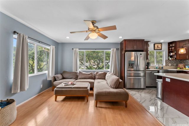 99-863 Meaala Street, Aiea, HI 96701