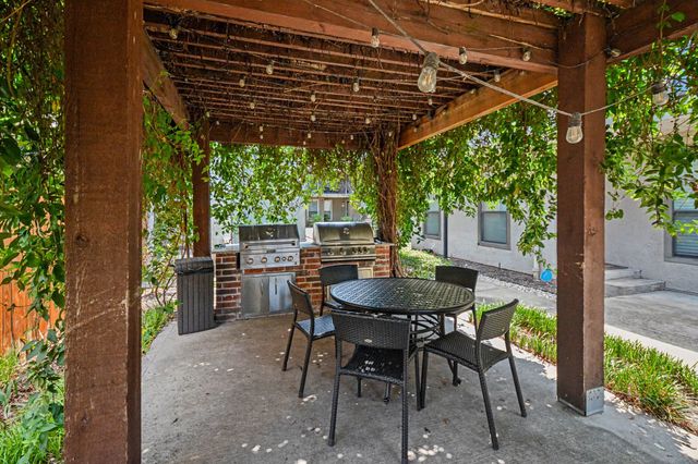 5806 Birchbrook Drive 210, Dallas, TX 75206
