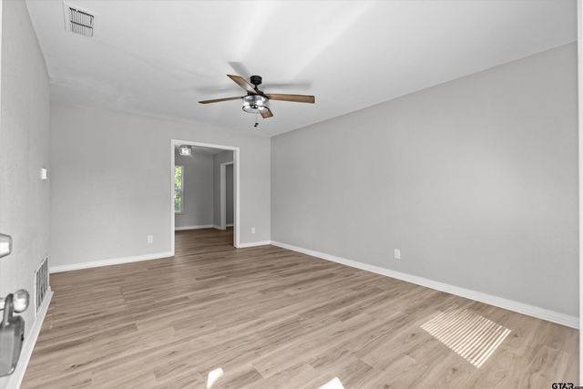 2914 W Gentry Parkway, Tyler, TX 75702