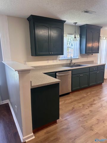 4804 Brownston Court SE, Owens Cross Roads, AL 35763