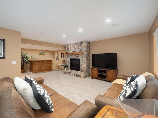 7561 Kimberly Lane N, Maple Grove, MN 55311