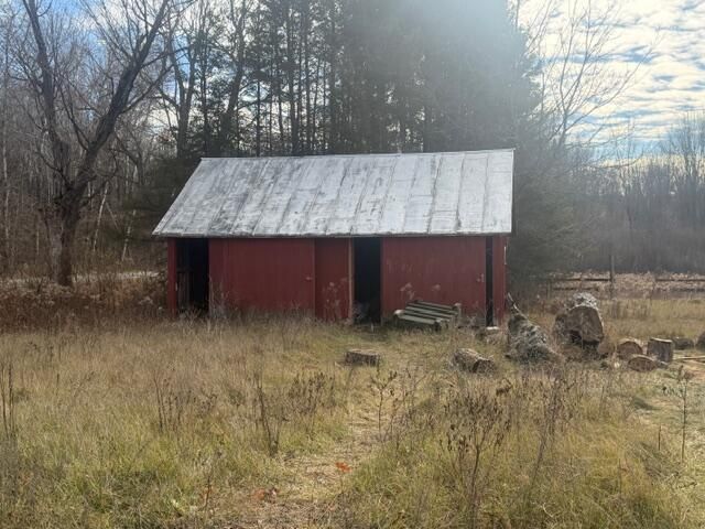 1209 S Baldwin Avenue, Fremont, MI 49412