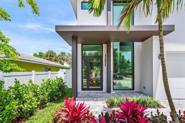 207 SE 5th Street, Delray Beach, FL 33483