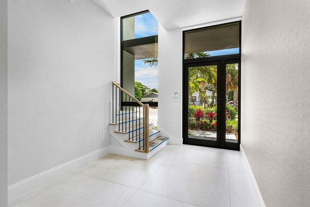 207 SE 5th Street, Delray Beach, FL 33483