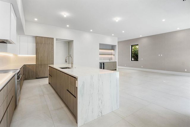207 SE 5th Street, Delray Beach, FL 33483