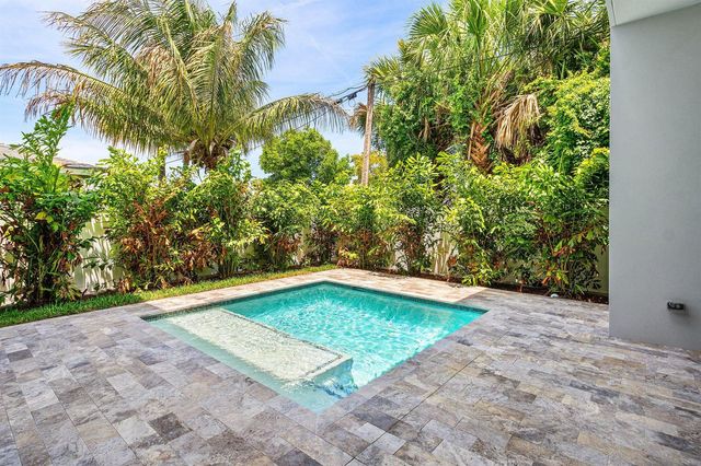 207 SE 5th Street, Delray Beach, FL 33483