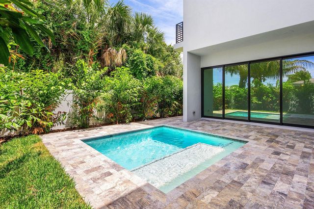 207 SE 5th Street, Delray Beach, FL 33483