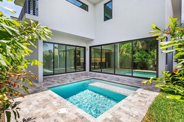 207 SE 5th Street, Delray Beach, FL 33483