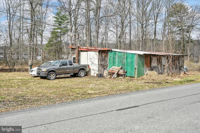 232 BEAR CREEK RD, Schuylkill Haven, PA 17972