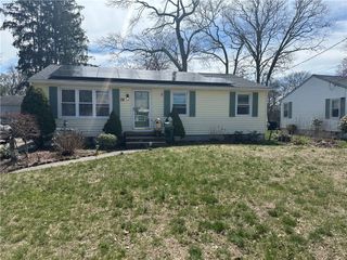 38 Amsterdam Street, Warwick, RI 02889